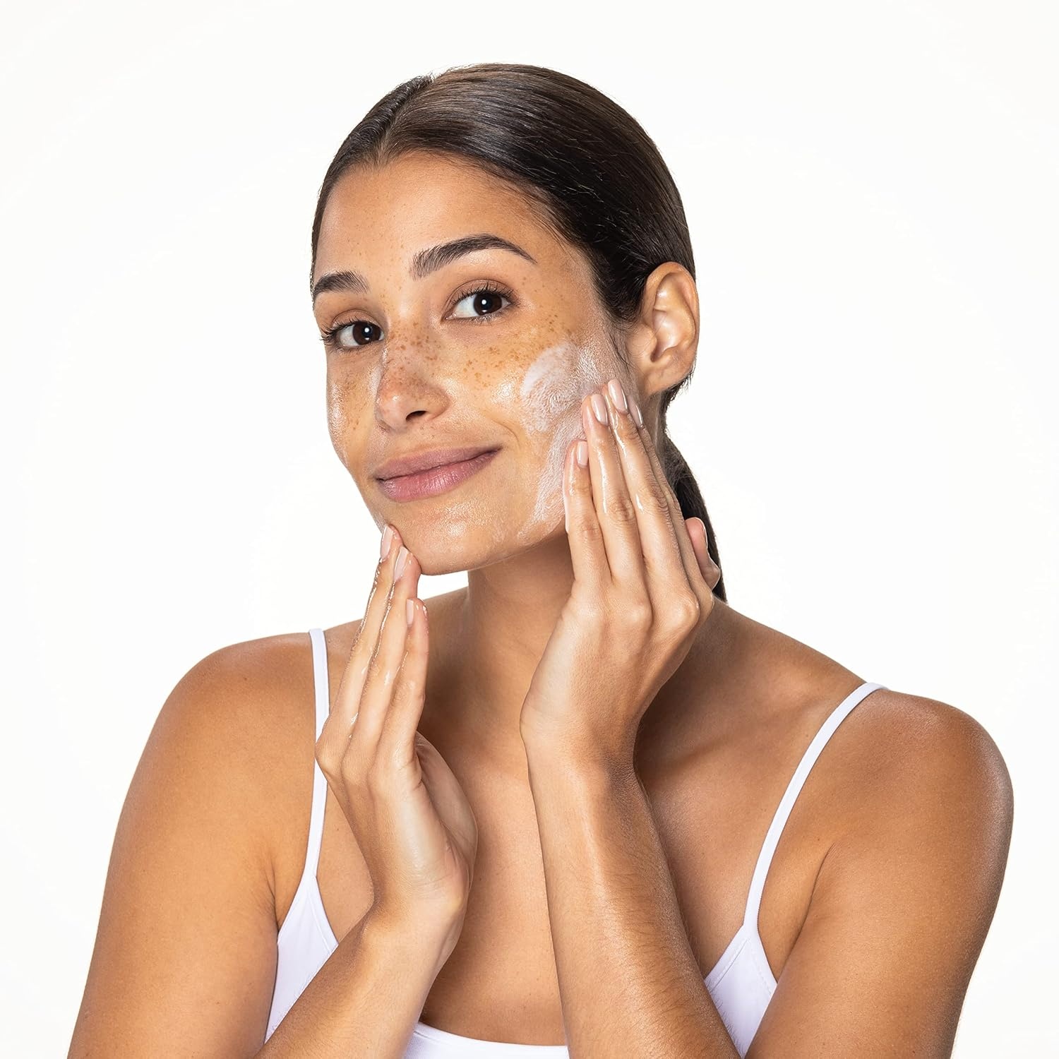 image:imageNeutrogena Ultra Gentle Daily Face Wash for Sensitive Skin OilFree SoapFree Hypoallergenic amp NonComedogenic Foaming Facial Cleanser 12 fl oz Pack of 3